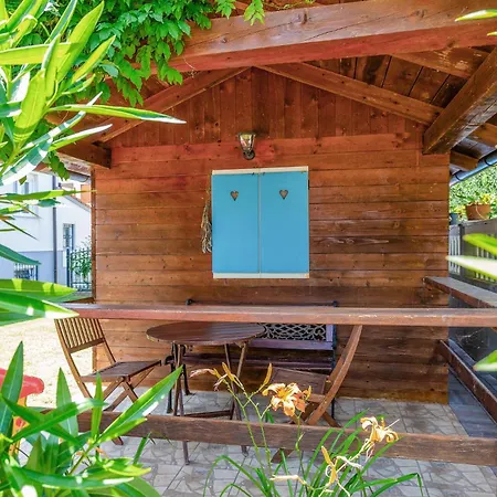 Beautiful In Valbandon With Wifi Holiday home Stinjan