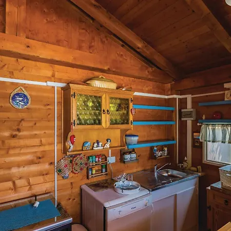 Holiday home Beautiful In Valbandon With Wifi *