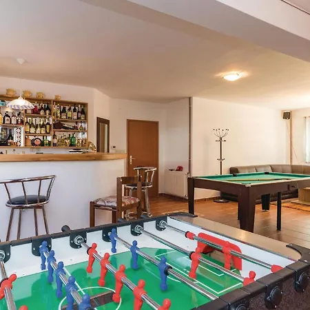 Holiday home Beautiful In Valbandon With Wifi *